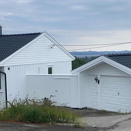 Апартаменты Ingvilds Hybelleilighet Кристиансанд Экстерьер фото